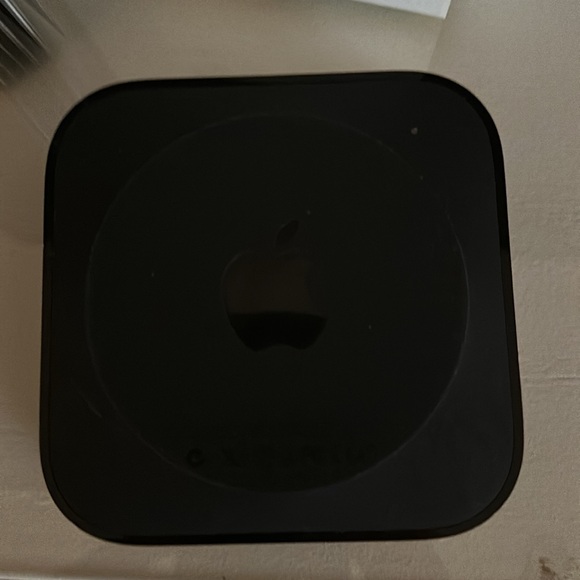 Apple TV. 3rd generation with remote, box, power cord. Model A1469 - Picture 3 of 5